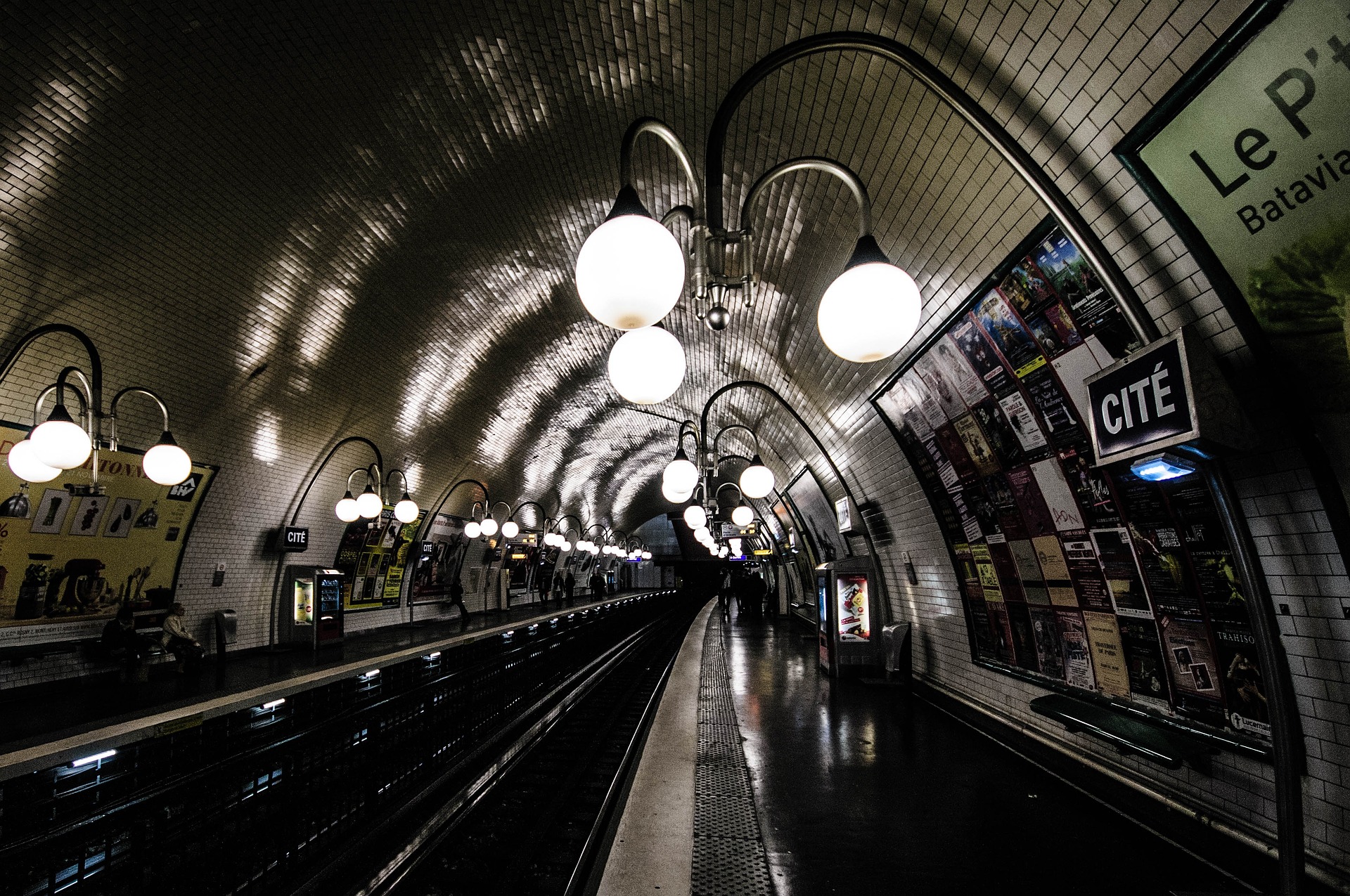 Metro di Parigi