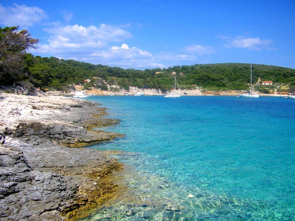 Best romantic beaches in Croatia Hvar Palmizana pic001