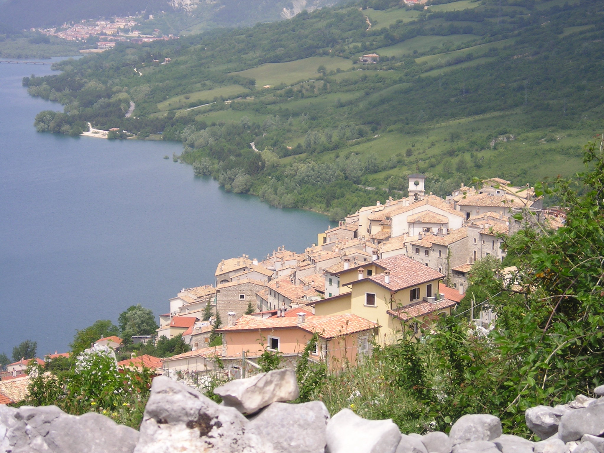 Alla scoperta del borgo di Barrea in Abruzzo
