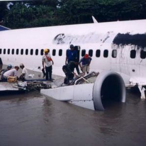 FltGA421 B737 300 PK GWA WreckageCloseup