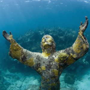 10 estatuas bajo el agua mar cristo abismo cayo largo
