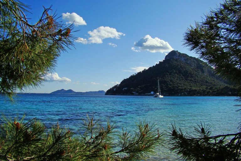 Cala Mondragό