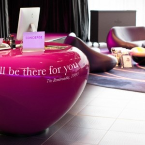 versi di canzoni in hotel