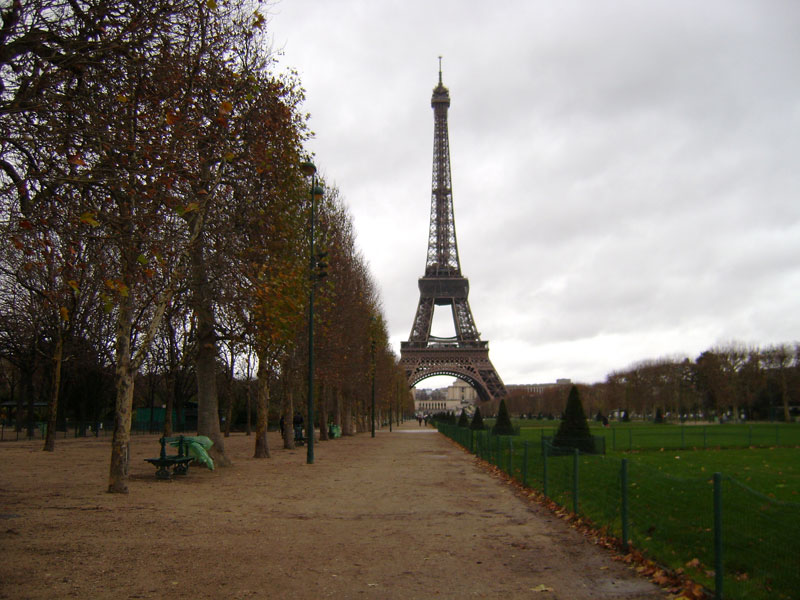 Come vestirsi a marzo a Parigi