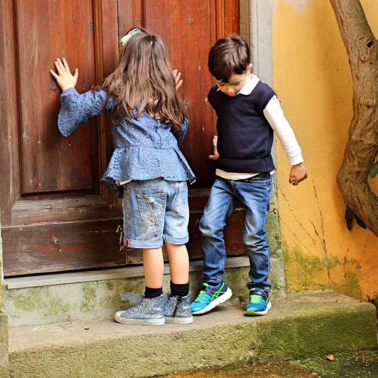 Come vestire i bambini nel mese di marzo