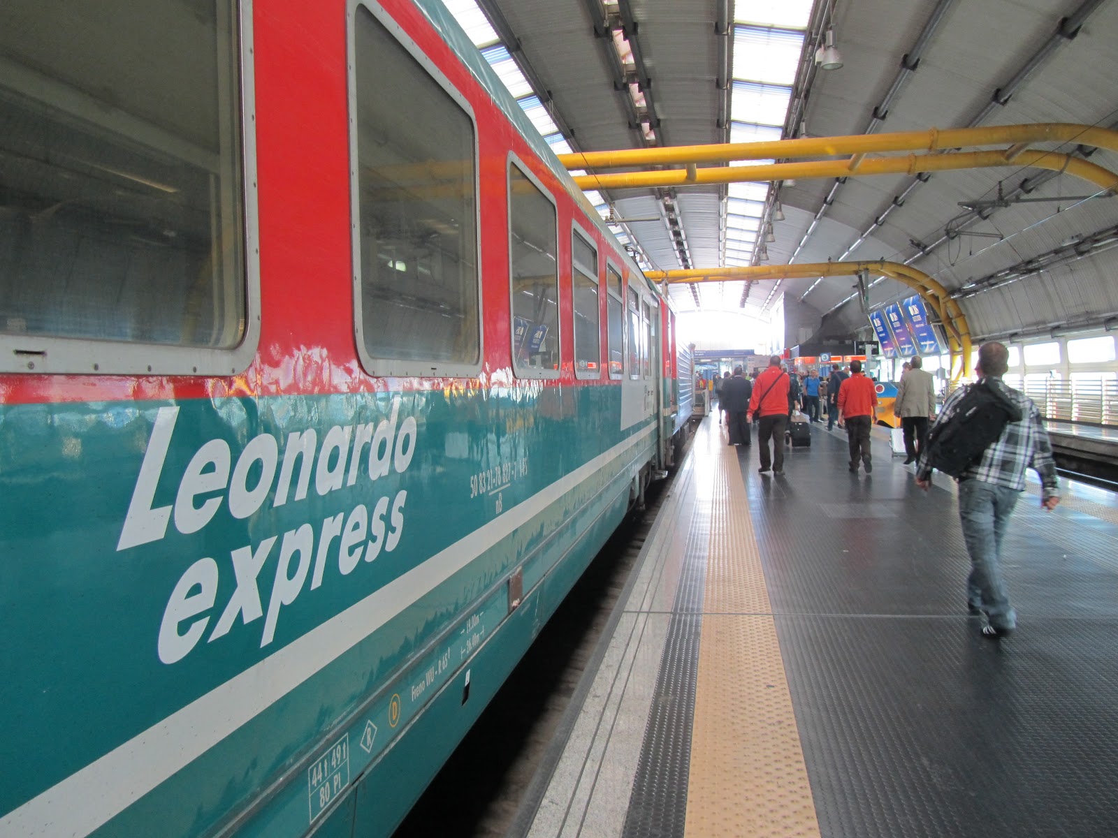 Leonardo express orari festivi