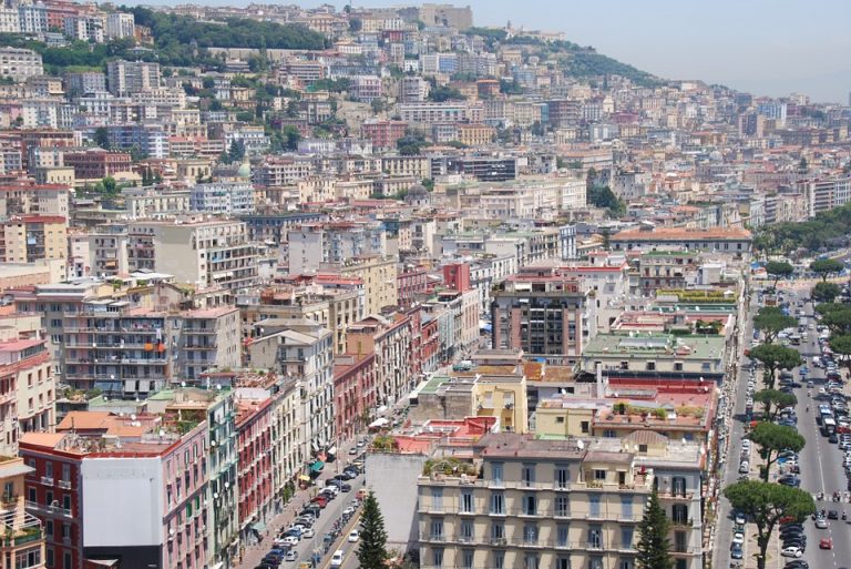 Come muoversi a Napoli