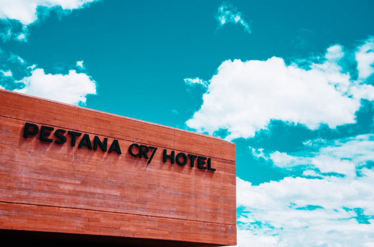 Costa Smeralda, Cristiano Ronaldo ha deciso di aprire un hotel