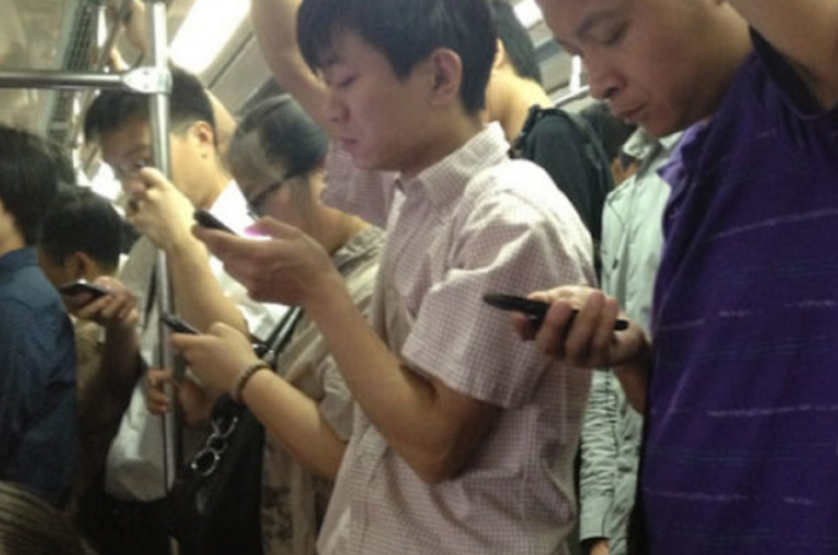 23 milioni di cinesi non possono viaggiare: colpa dei social