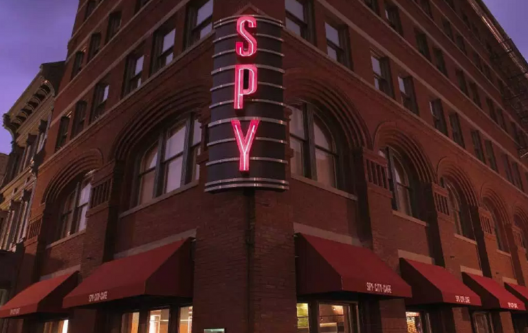 International Spy Museum: riapre il più grande museo per aspiranti 007