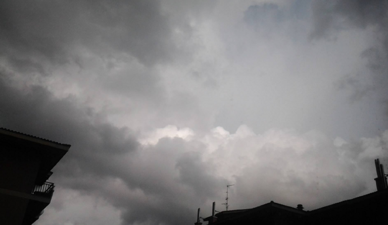 Meteo, addio primavera: torna la pioggia