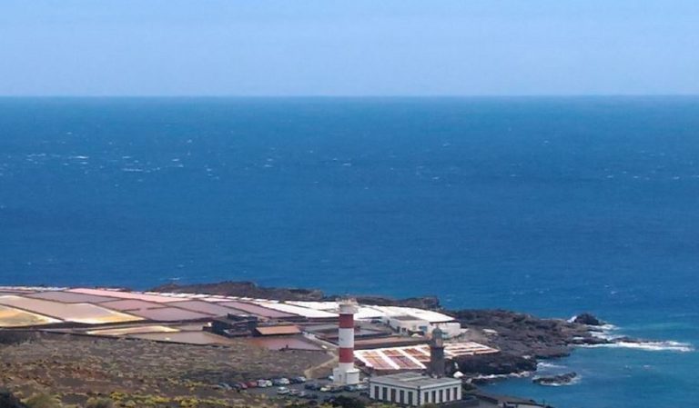 Canarie, il faro di La Palma diventa un hotel di lusso