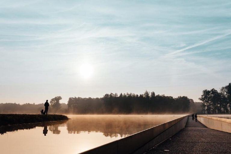 belgio pista ciclabile acqua