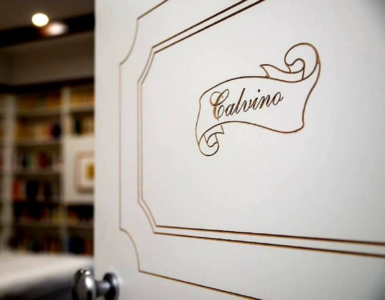 napoli apre primo hotel libreria