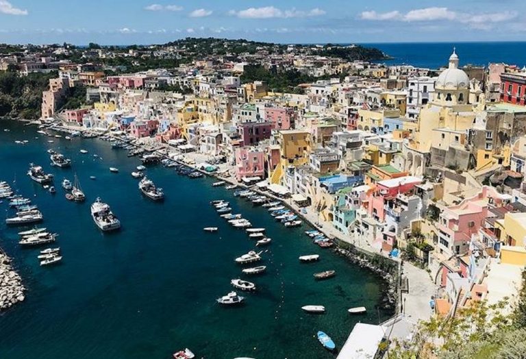 Procida tra le 20 meraviglie d'Italia da visitare