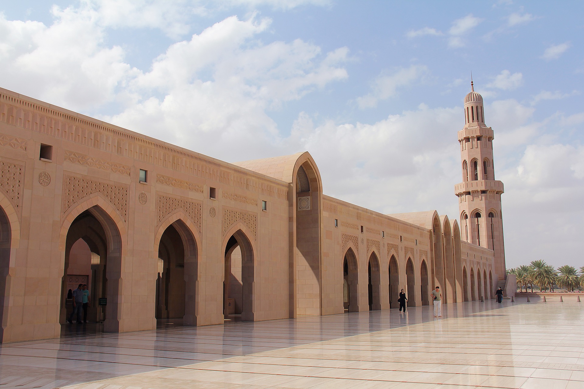 sultan-qaboos-grand-mosque-3228097_1920