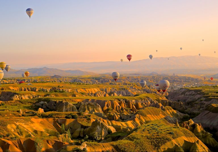cappadocia in mongolfiera