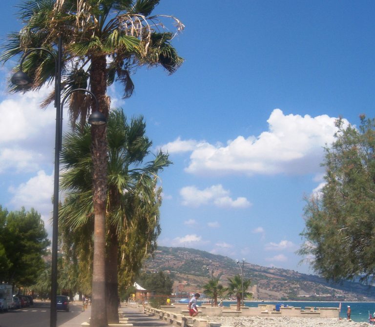 mare vicino a castrovillari