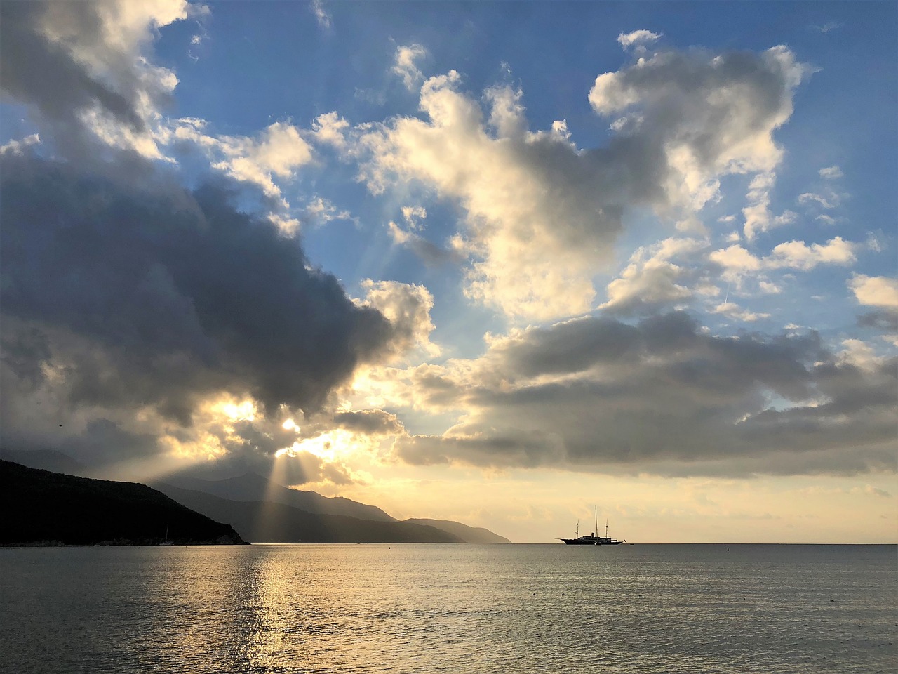 traghetto isola d'elba