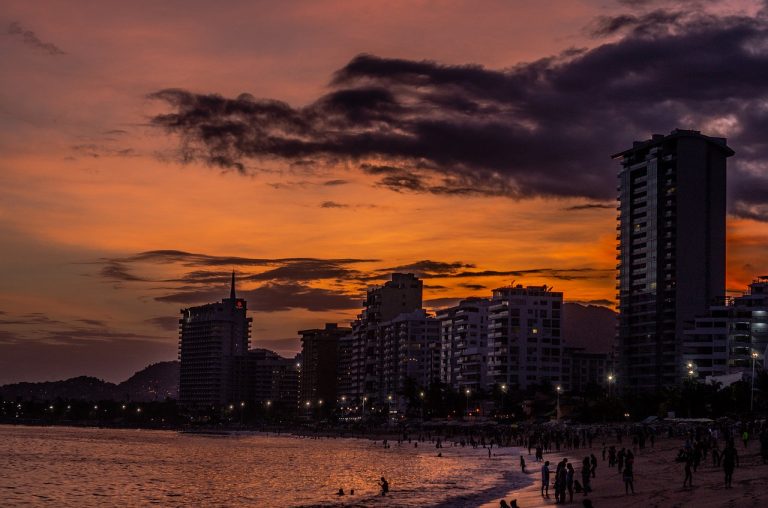 acapulco messico vita notturna