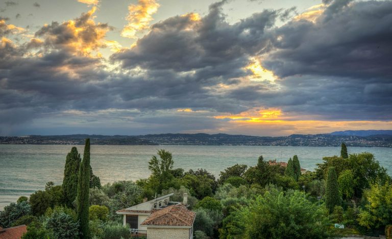 lago di garda spiagge gay