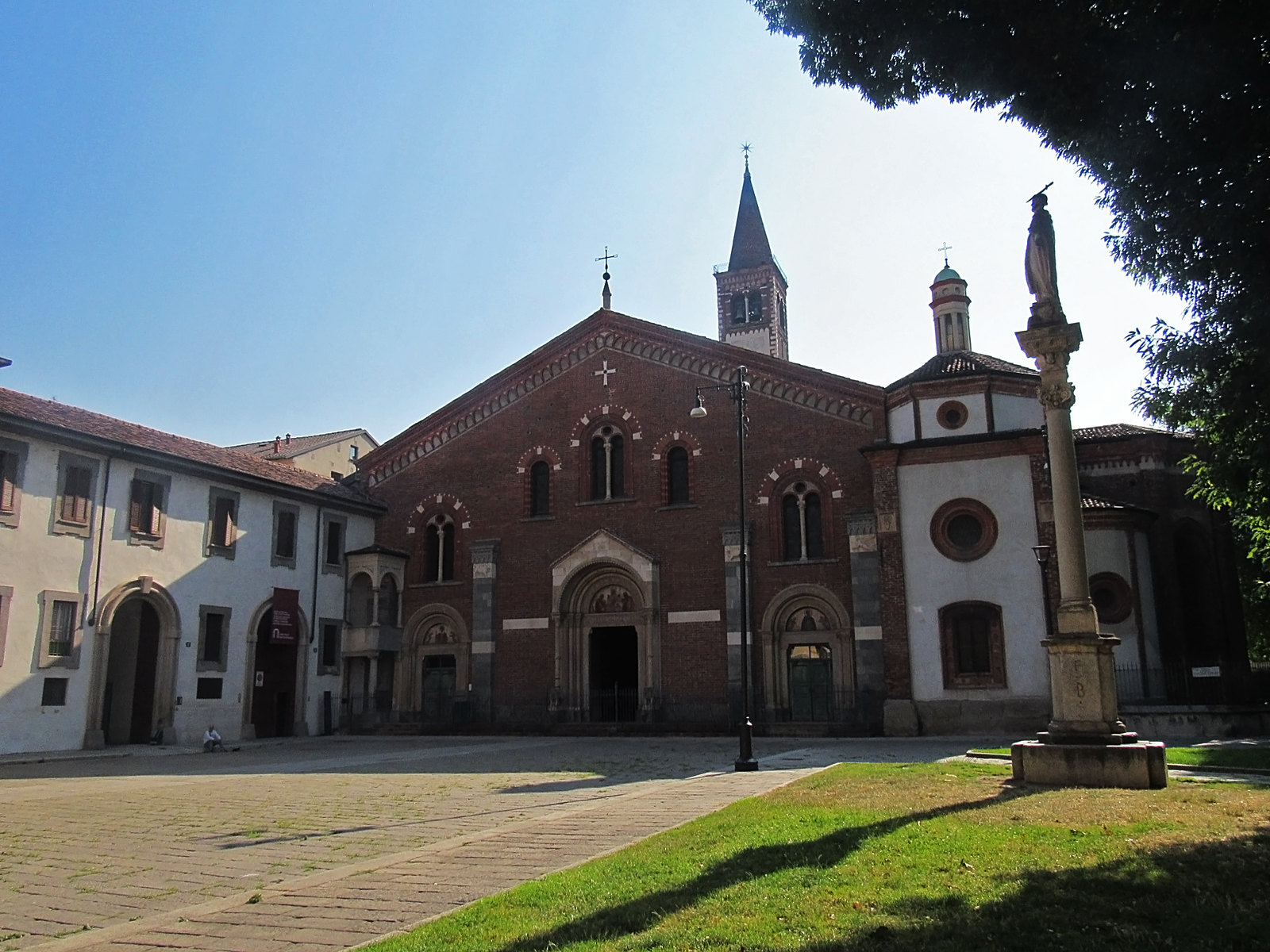 chiesa sant'eustorgio
