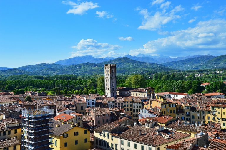 come arrivare a lucca da milano