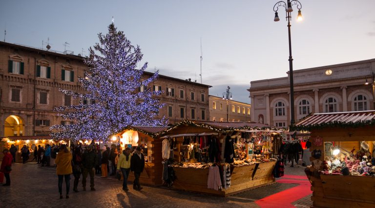 mercatini di natale pesaro e urbino
