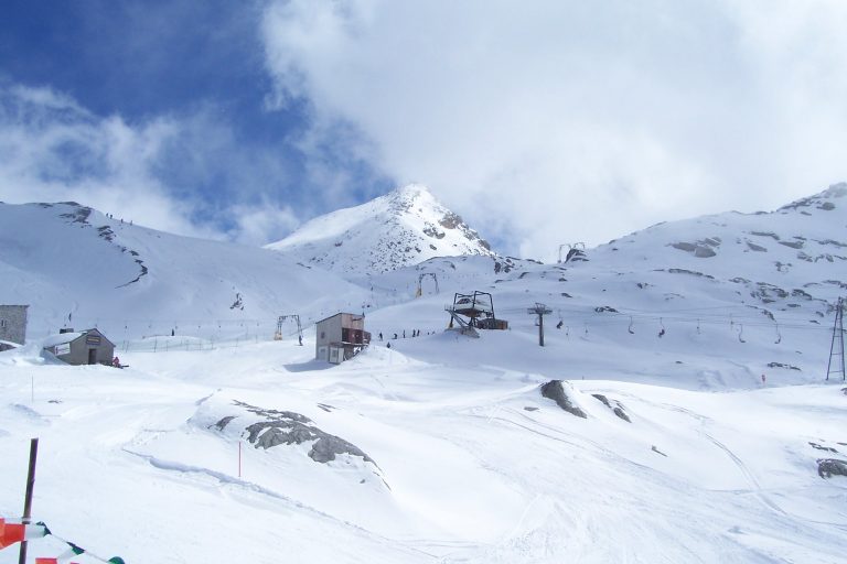 piste da sci aperte a macugnaga