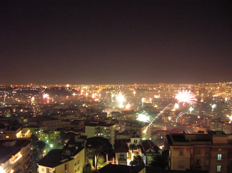 cenone di capodanno a Napoli con pernottamento .
