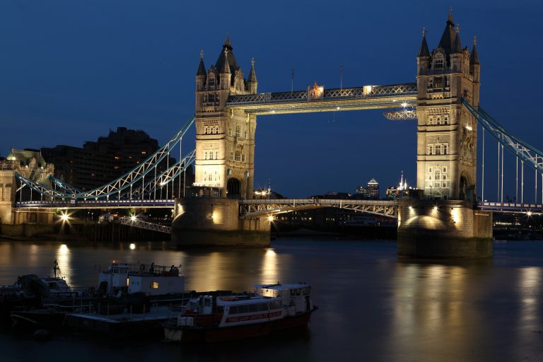 Distributore di prosecco a Londra