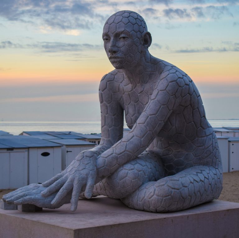 Gruppo UNA accende i riflettori sull’arte contemporanea