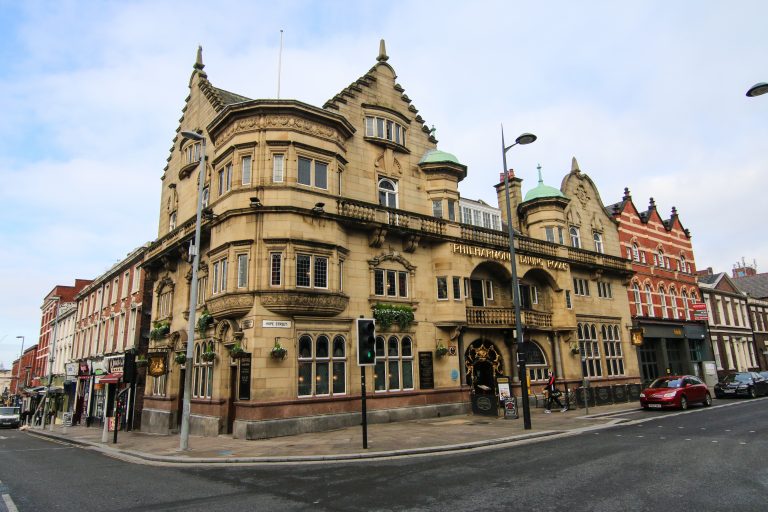 Il pub dei Beatles diventa momento storico