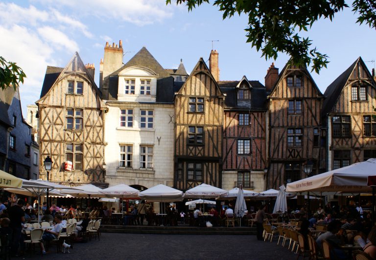 piazza plumereau tours