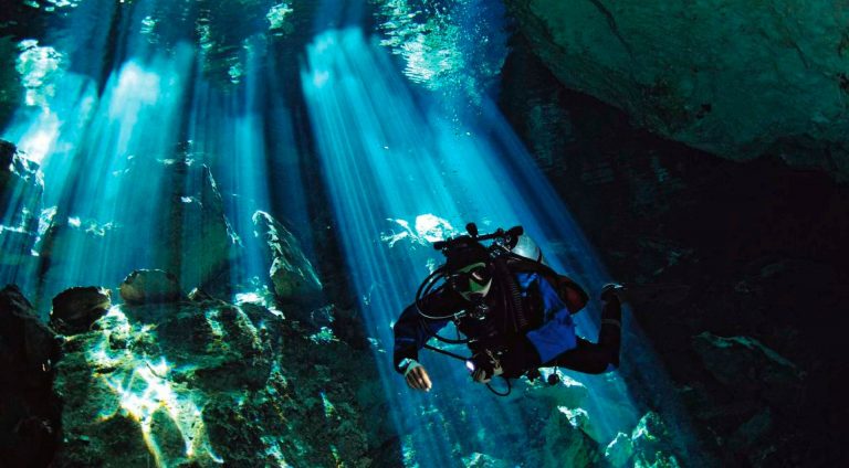 fiume sottomarino yucatan