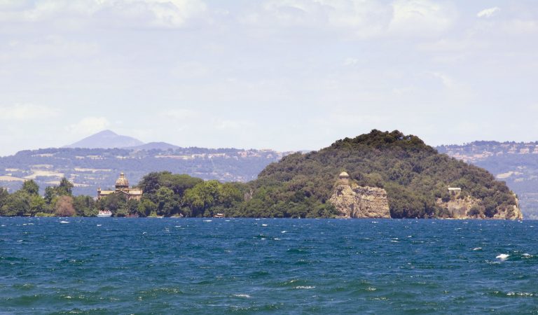 Isola bisentina visita e storia