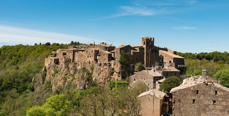 calcata vecchia storia e cosa vedere