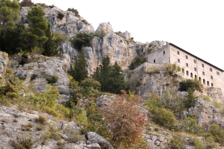 eremo di sant'onofrio al morrone come arrivare