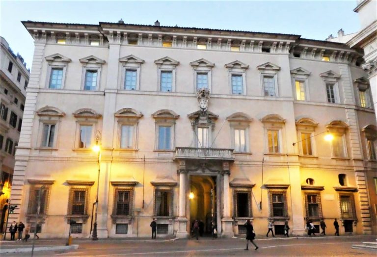 palazzo altieri roma visita