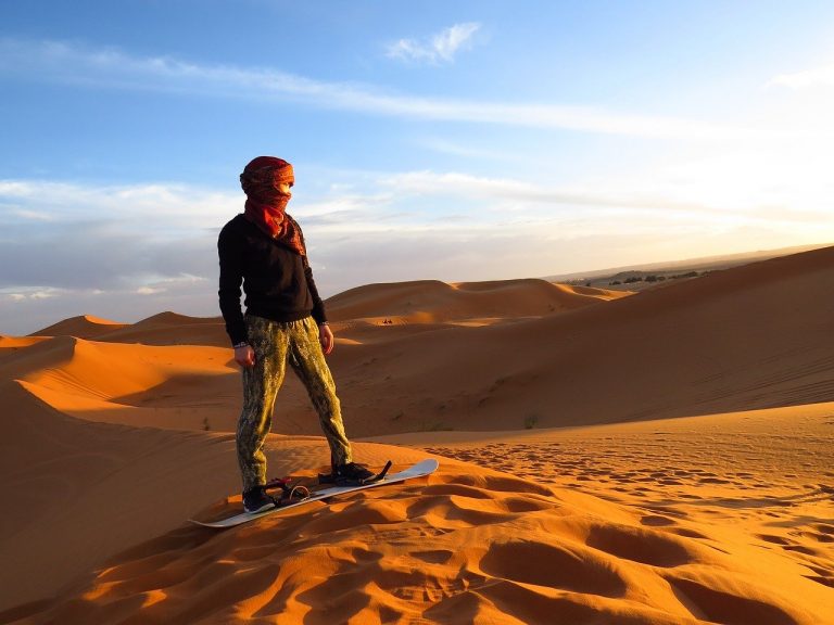 sandboarding dubai