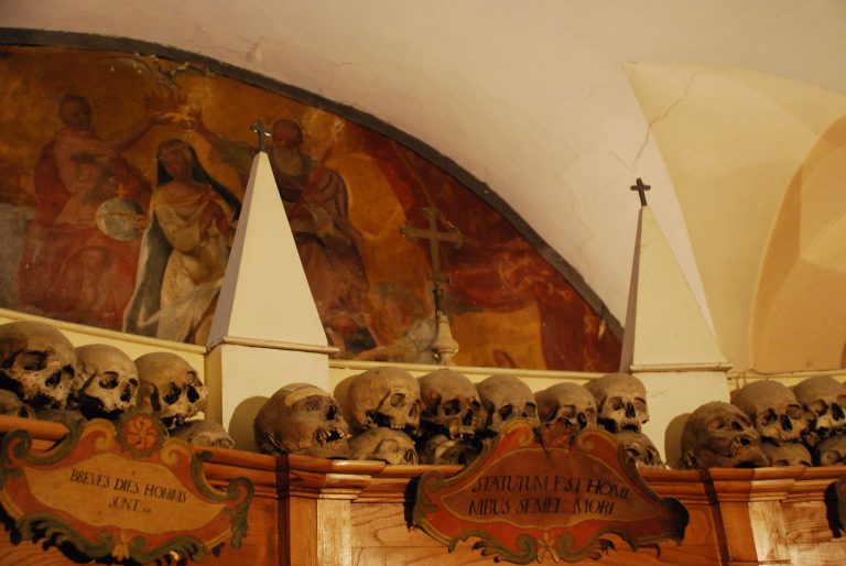 urbania chiesa dei morti