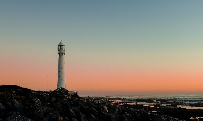 affittare un faro in italia