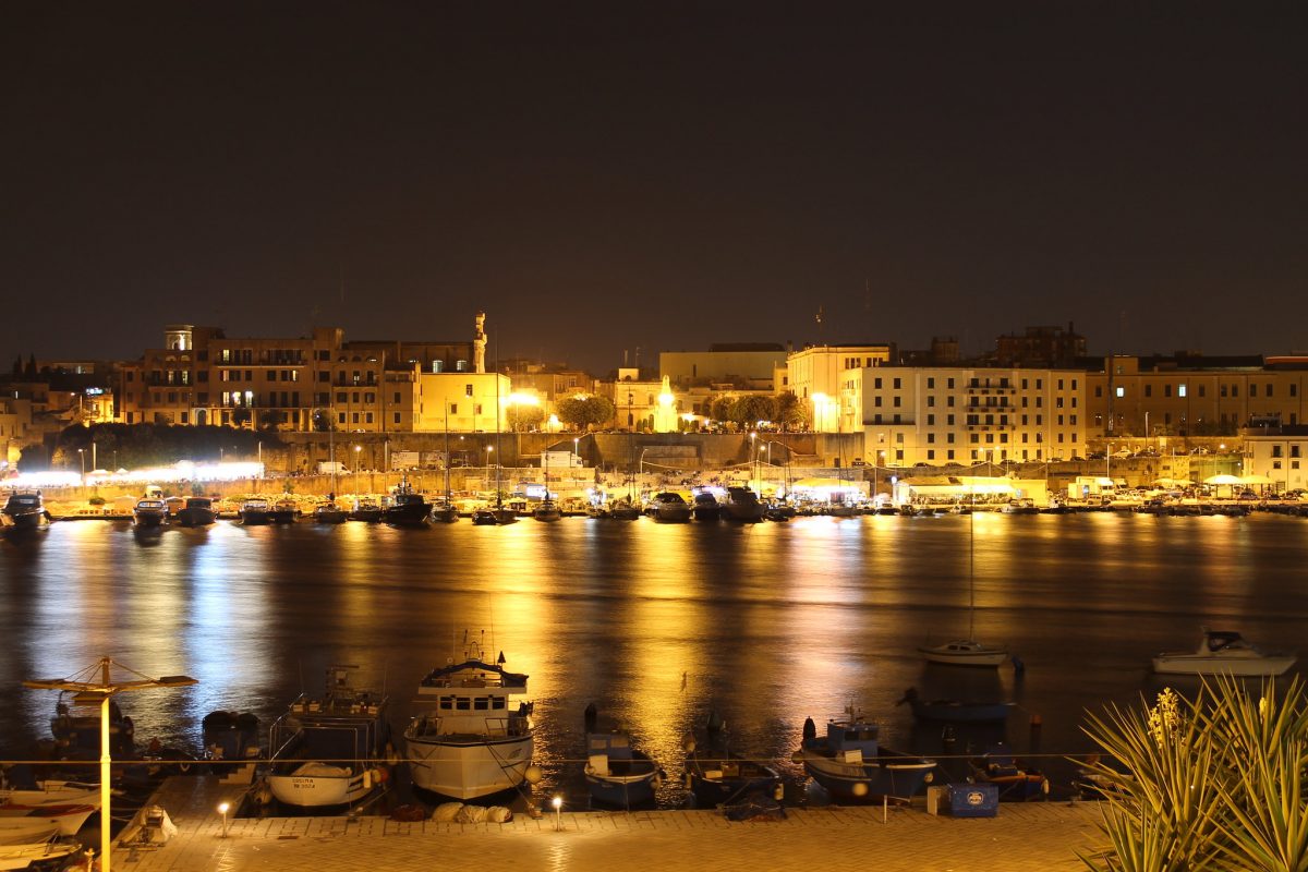 Brindisi cosa vedere in un giorno, i luoghi più affascinanti Viaggiamo