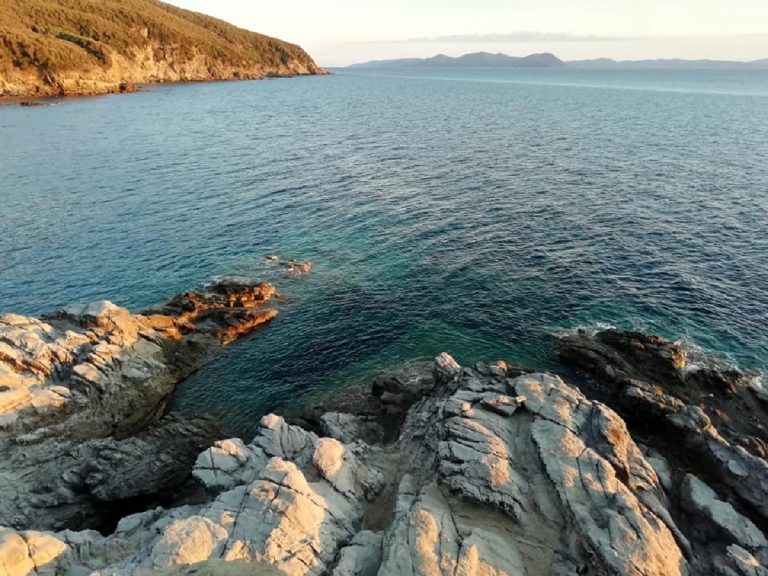 Buca delle Fate Toscana spiaggia