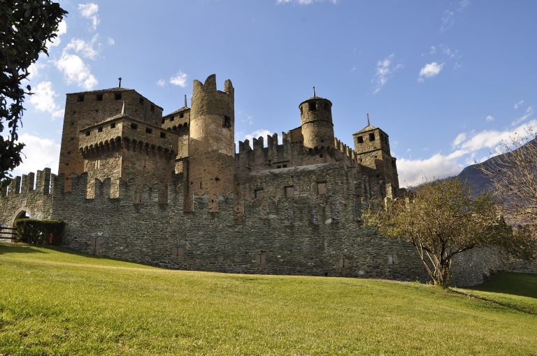 castello di fénis leggende