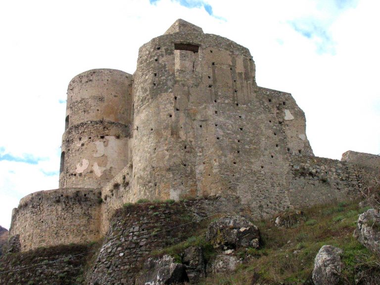 castello normanno svevo morano calabro