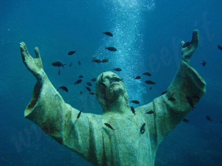 cristo degli abissi profondità