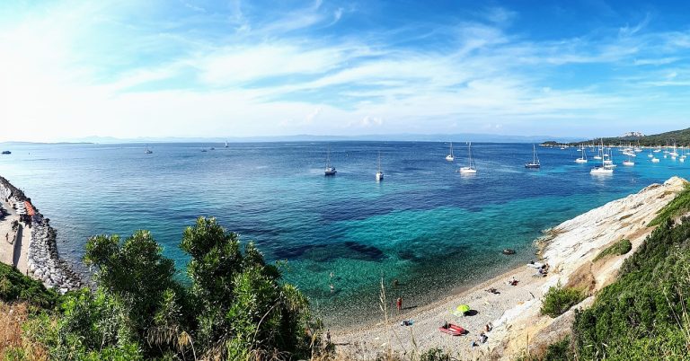 isole della francia nel mediterraneo