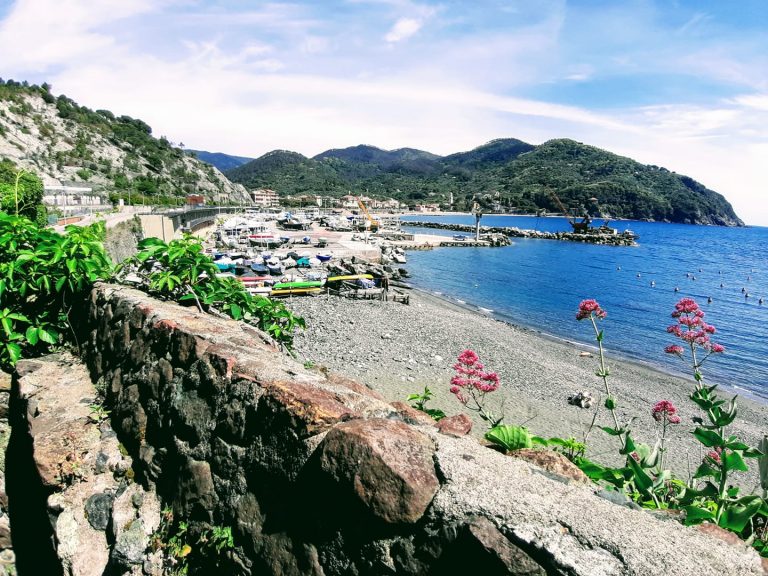 levanto spiagge libere