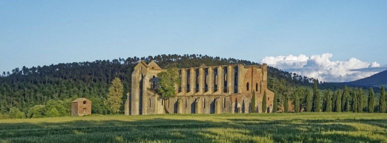 san galgano siena spada nella roccia